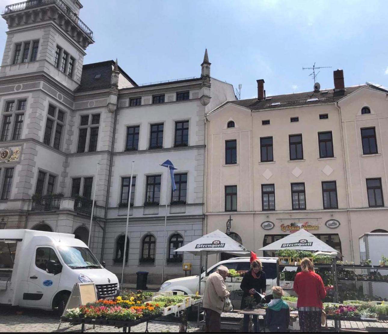 Kleinzimmer Am Markt Oelsnitz Exterior foto